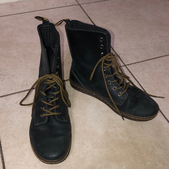 air wait dr martens